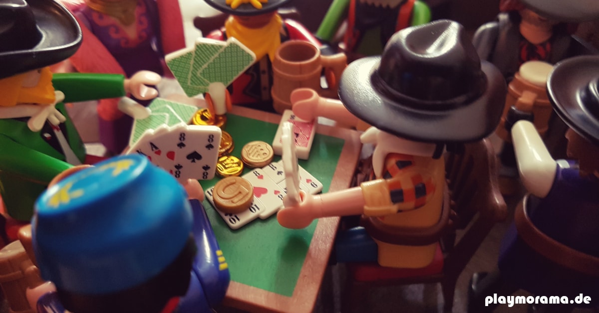 Playmobil Cowboys bei Poker Spielen im Saloon