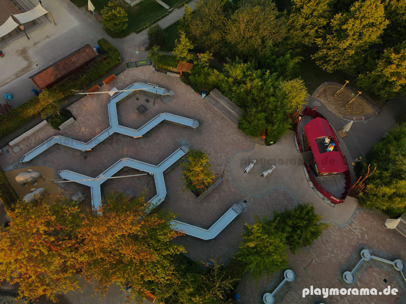 Arche Noah Wasserspielplatz im Playmobil Funpark von oben mit der Drohne fotografiert.