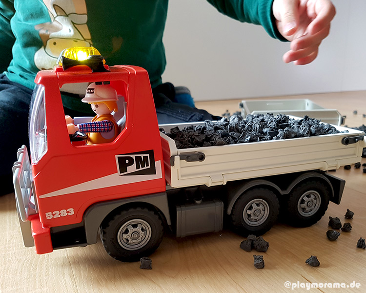 Der Custom Playmobil Truck ist zum Spielen geeignet.