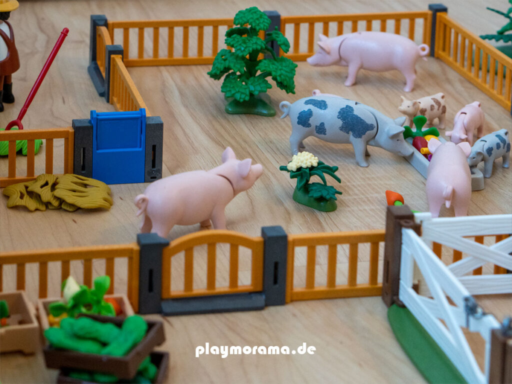 Glückliche Playmobil Schweine