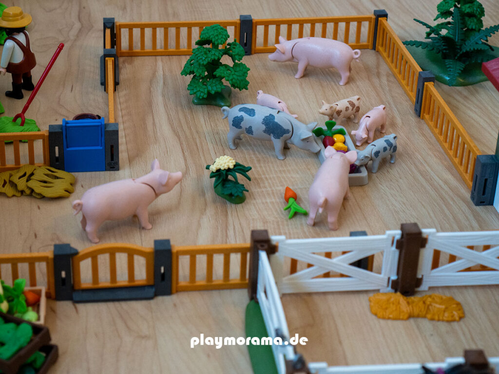 Playmobil Schweine fressen