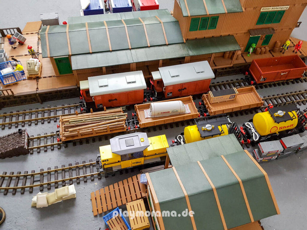 dreigleisiger Playmobil Güterbahnhof
