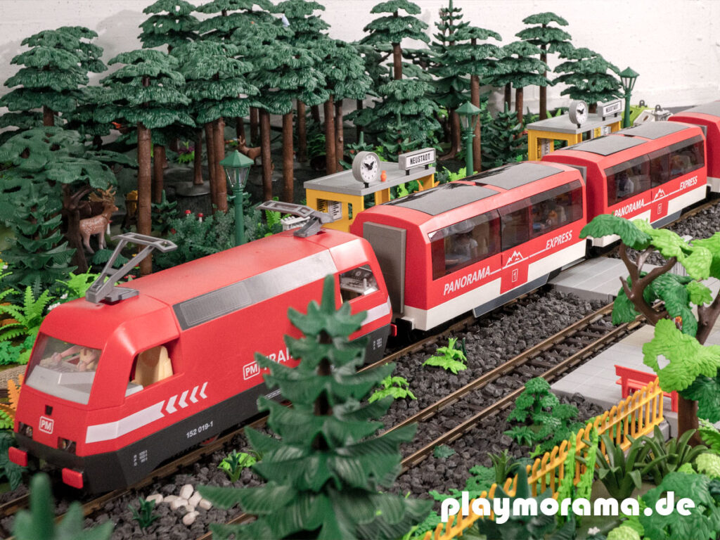 Playmobil Personenzug - Elok aus 4010 mit Playmobil Personenwagen "Panorama Express 4124" 