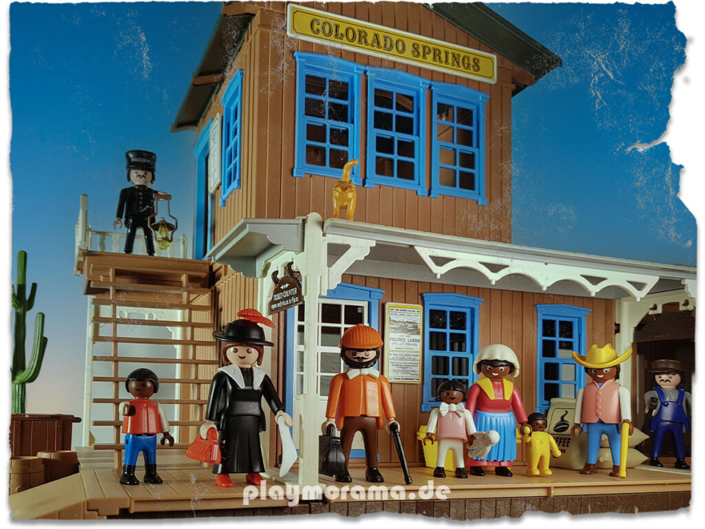 Für die Custom-Figuren der Western-Station Colorado Springs wurden alte Playmobil-Figuren mit neuen Beinen verwendet, um ein einzigartiges Erscheinungsbild zu schaffen.