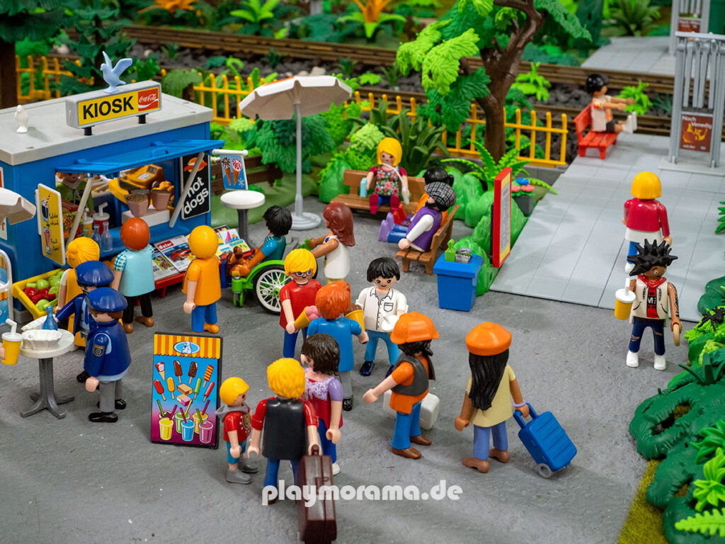 Die drei Fragezeichen treffen sich am Playmobil Kiosk